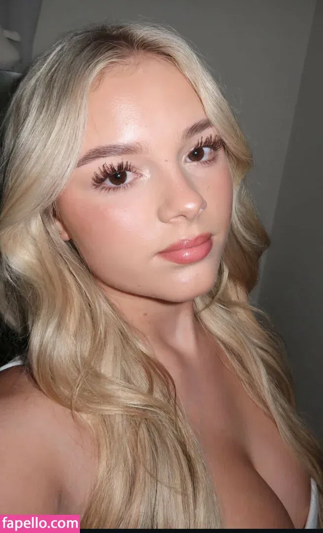 Brooke Marsden Onlyfans Photo Gallery 