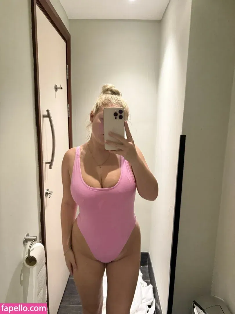 Brooke Marsden Onlyfans Photo Gallery 