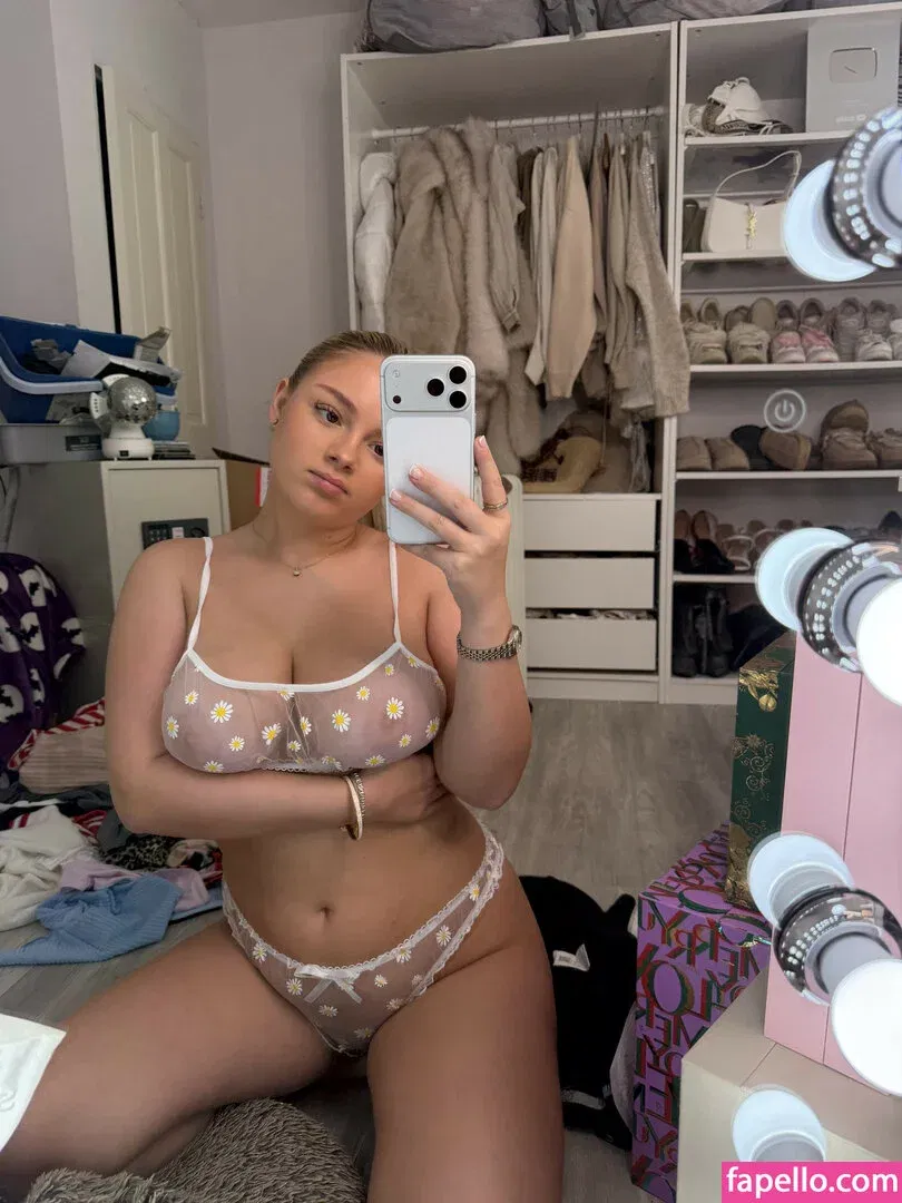 Brooke Marsden Onlyfans Photo Gallery 