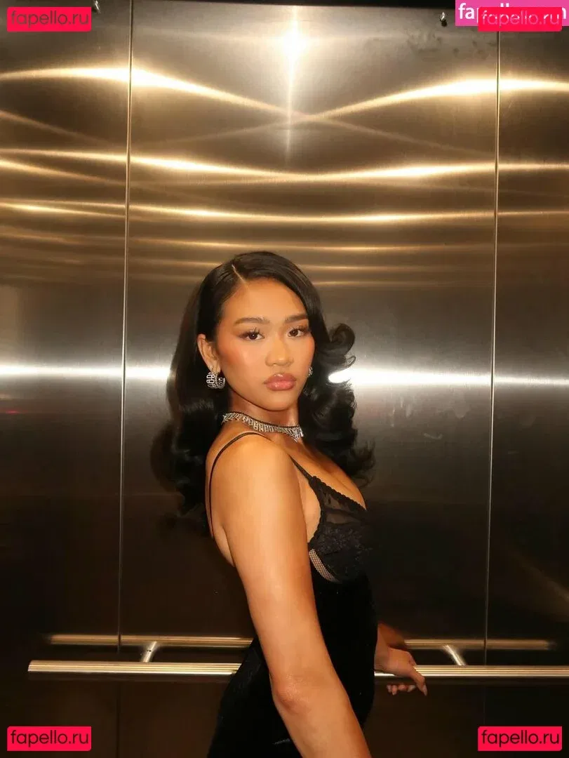 Suni Lee Onlyfans Photo Gallery 