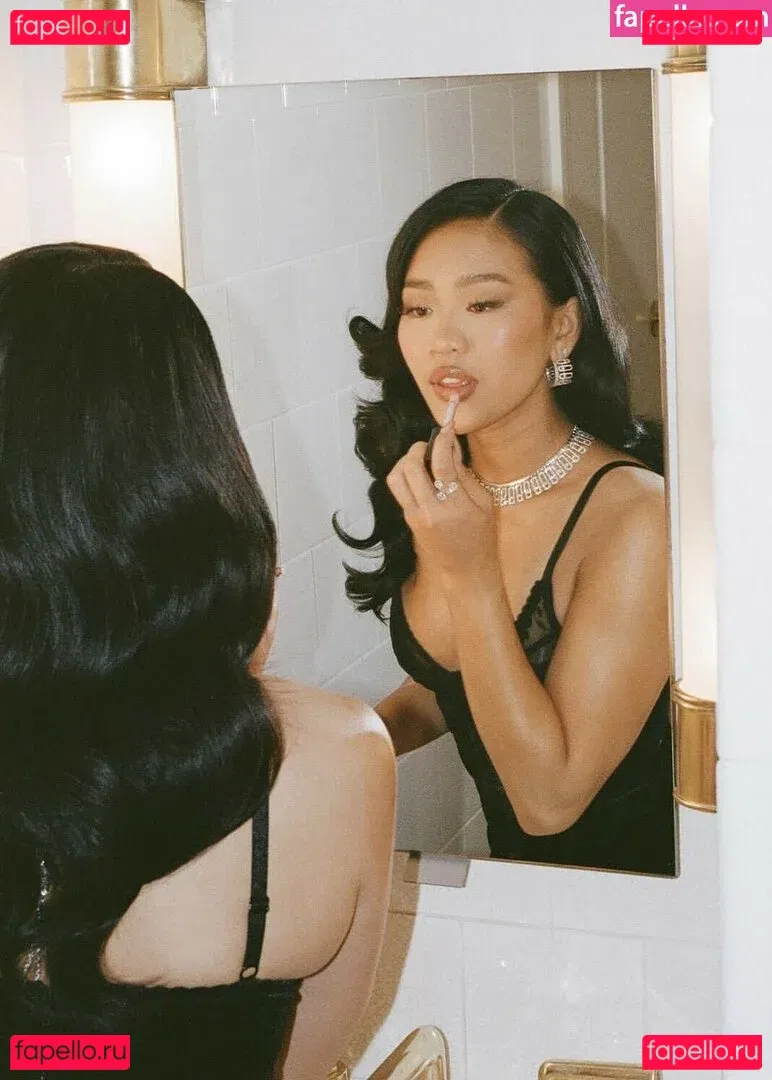 Suni Lee Onlyfans Photo Gallery 