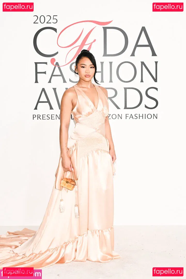 Suni Lee Onlyfans Photo Gallery 