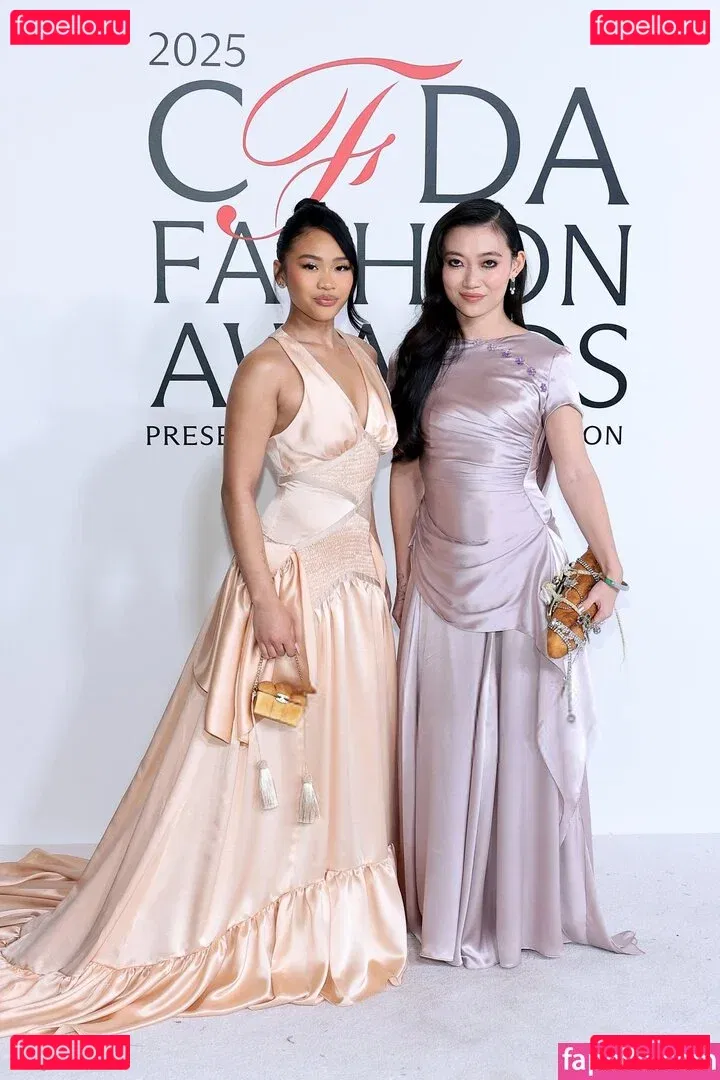 Suni Lee Onlyfans Photo Gallery 