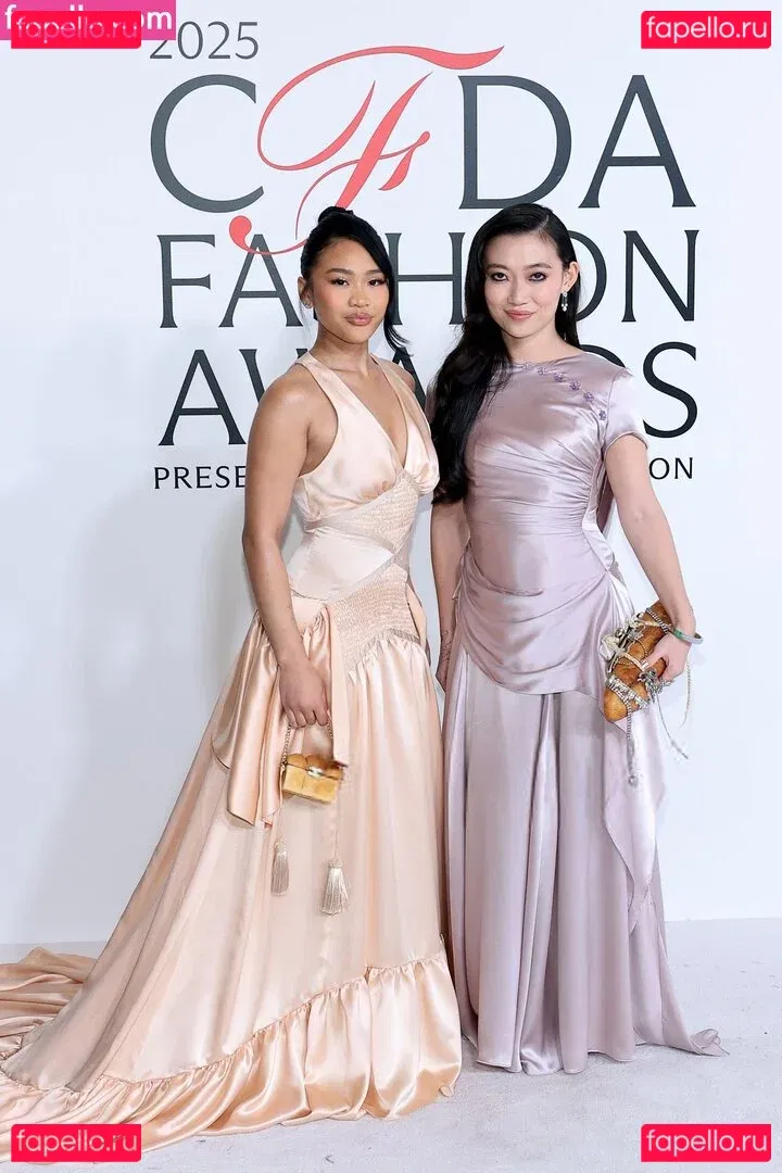 Suni Lee Onlyfans Photo Gallery 