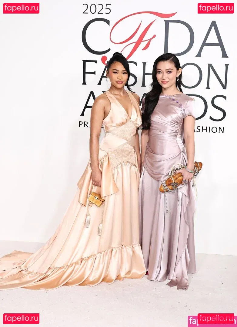 Suni Lee Onlyfans Photo Gallery 