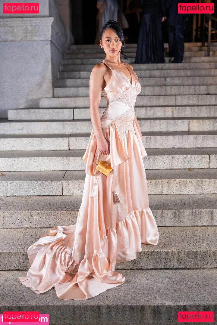 Suni Lee Onlyfans Photo Gallery 