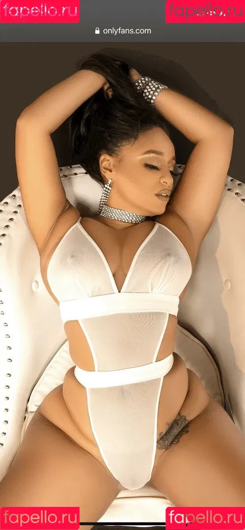 Tahiry Jose Onlyfans Photo Gallery 