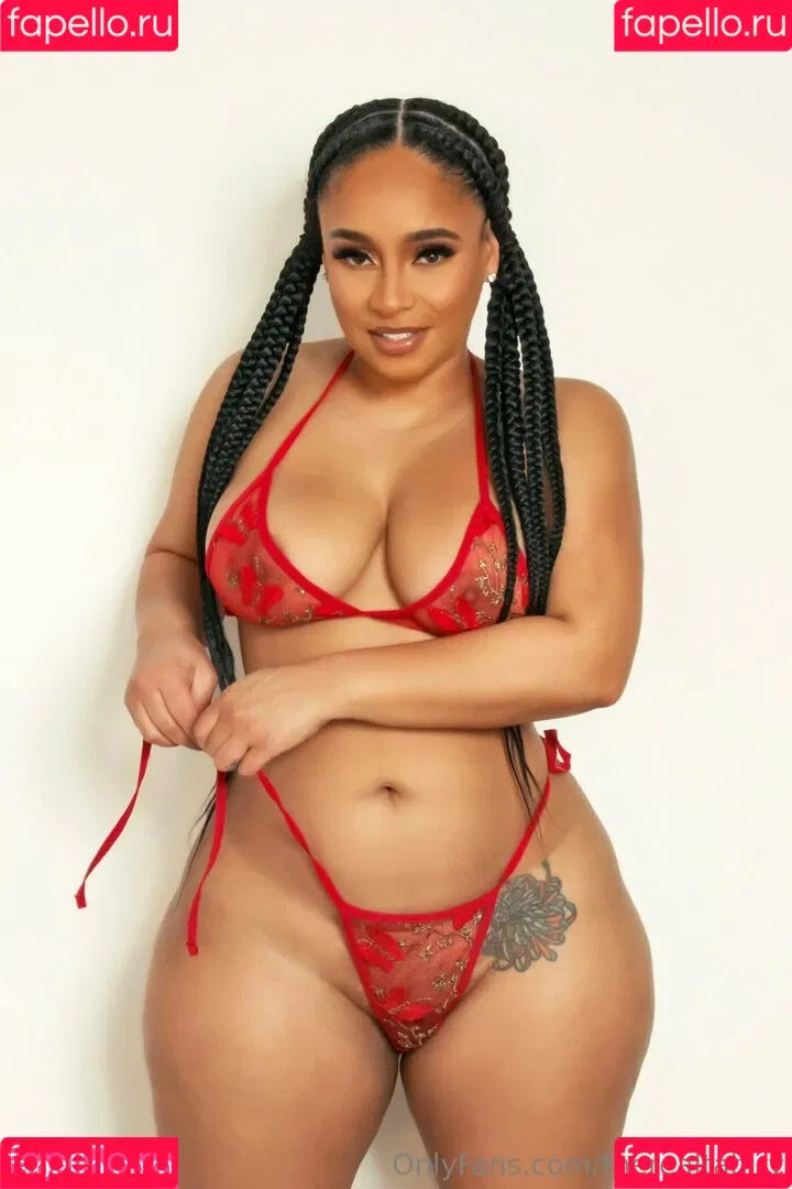 Tahiry Jose Onlyfans Photo Gallery 