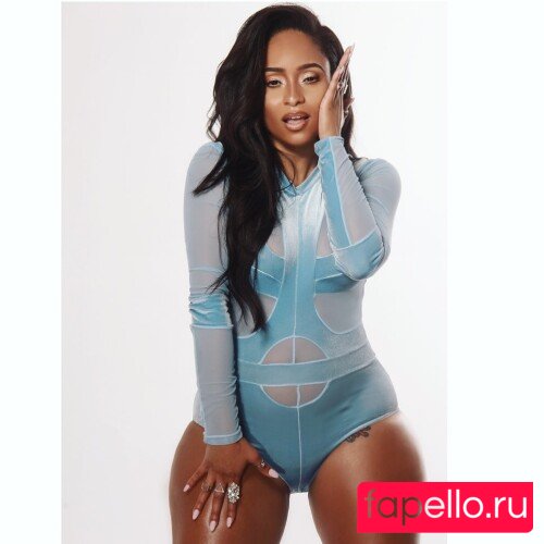 Tahiry Jose Onlyfans Photo Gallery 