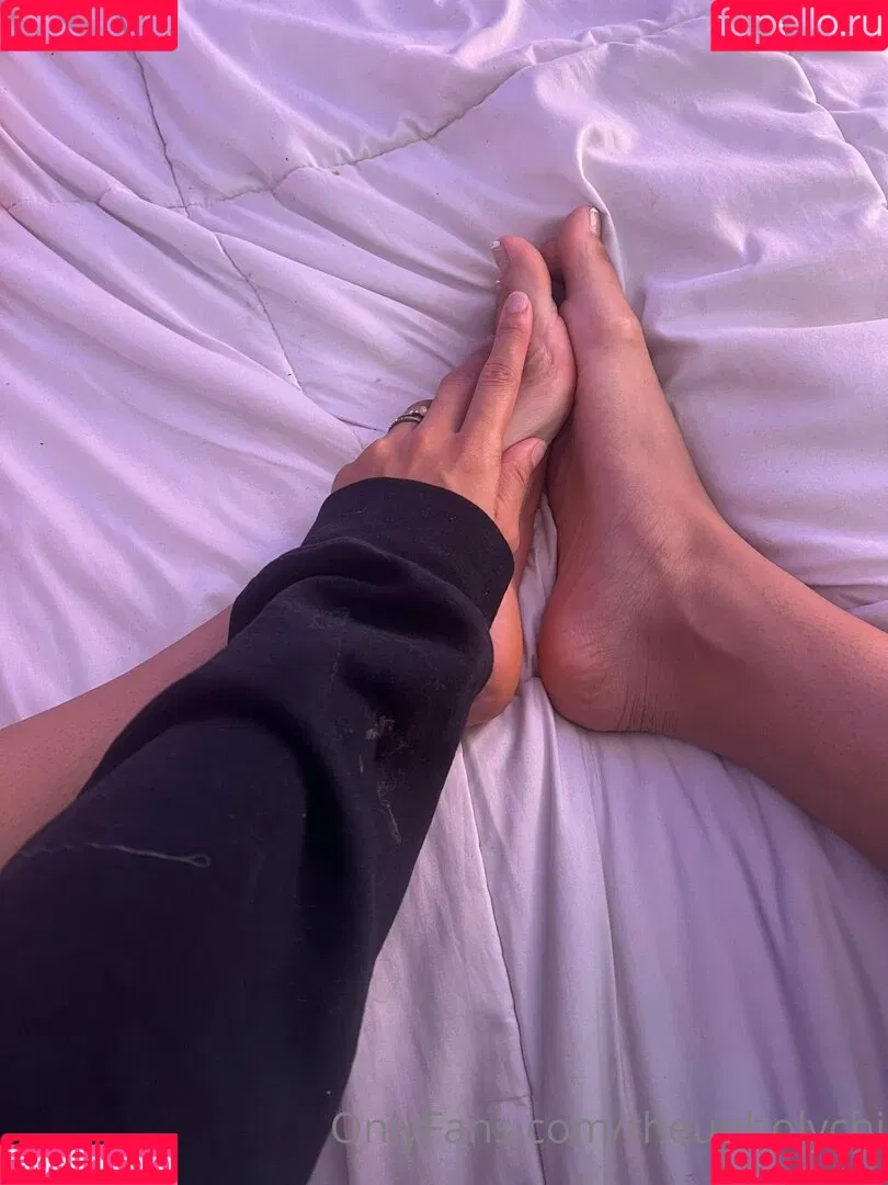 theunholychi Onlyfans Photo Gallery 