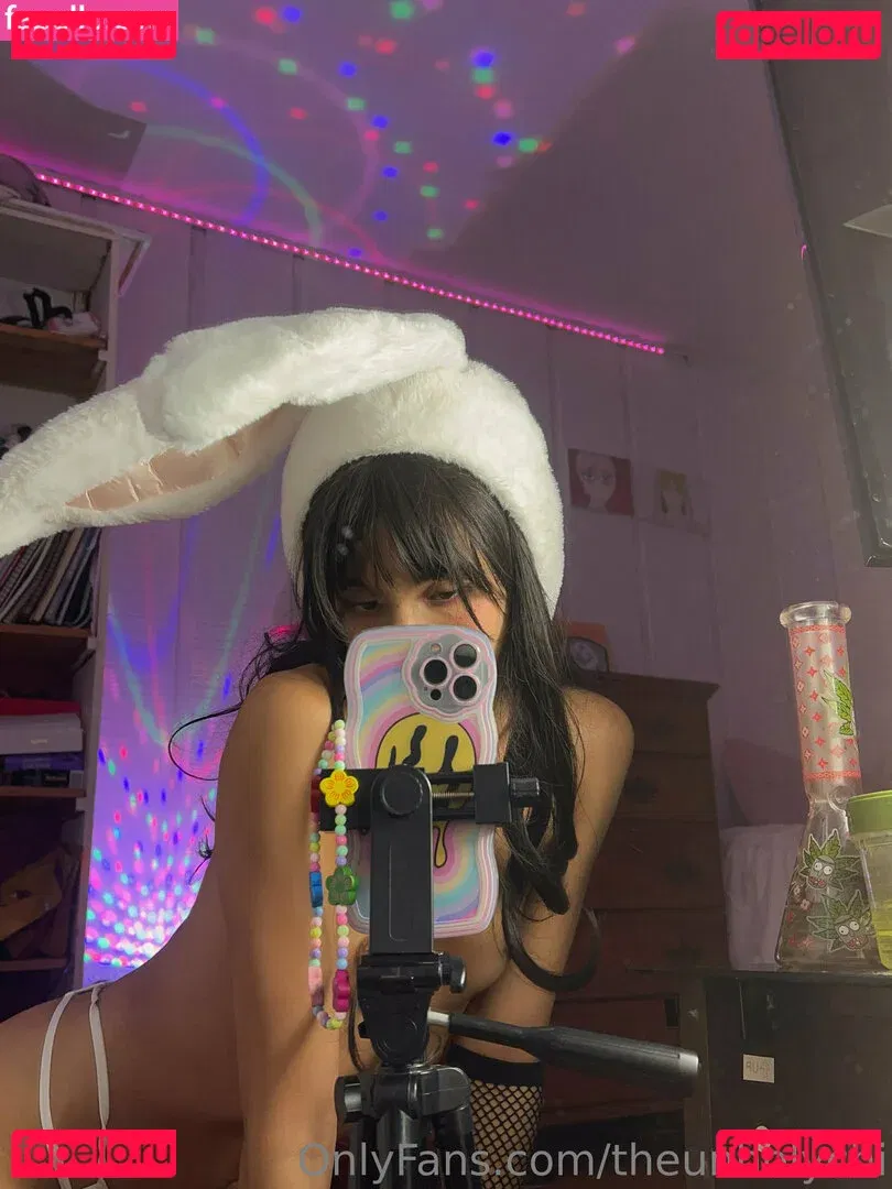 theunholychi Onlyfans Photo Gallery 