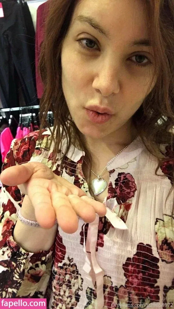 u29658972 Onlyfans Photo Gallery 