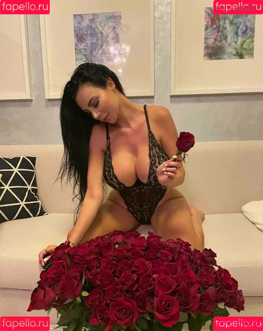 yvonne_bar Onlyfans Photo Gallery 
