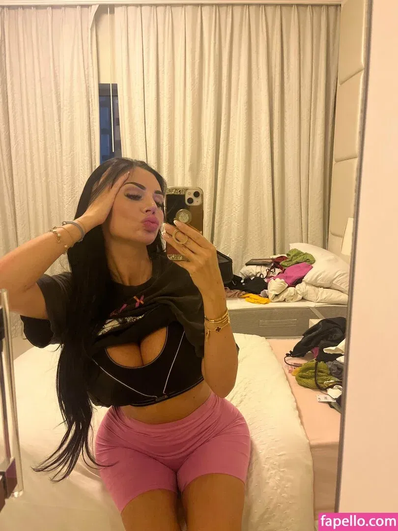 yvonne_bar Onlyfans Photo Gallery 