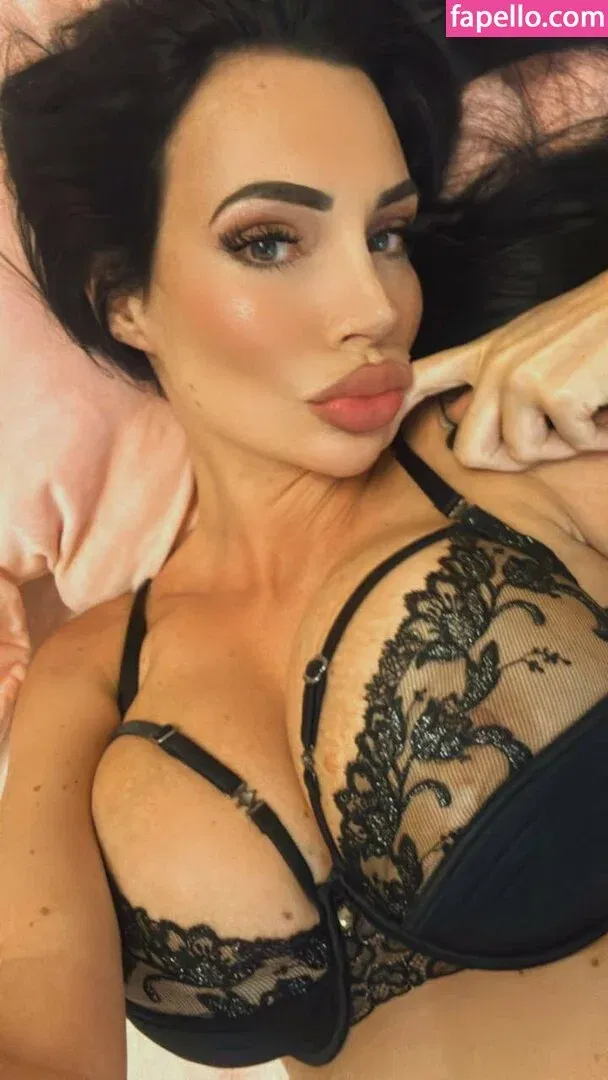 yvonne_bar Onlyfans Photo Gallery 