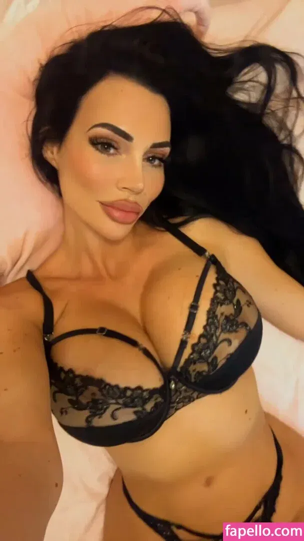 yvonne_bar Onlyfans Photo Gallery 