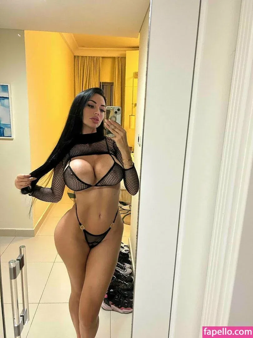 yvonne_bar Onlyfans Photo Gallery 