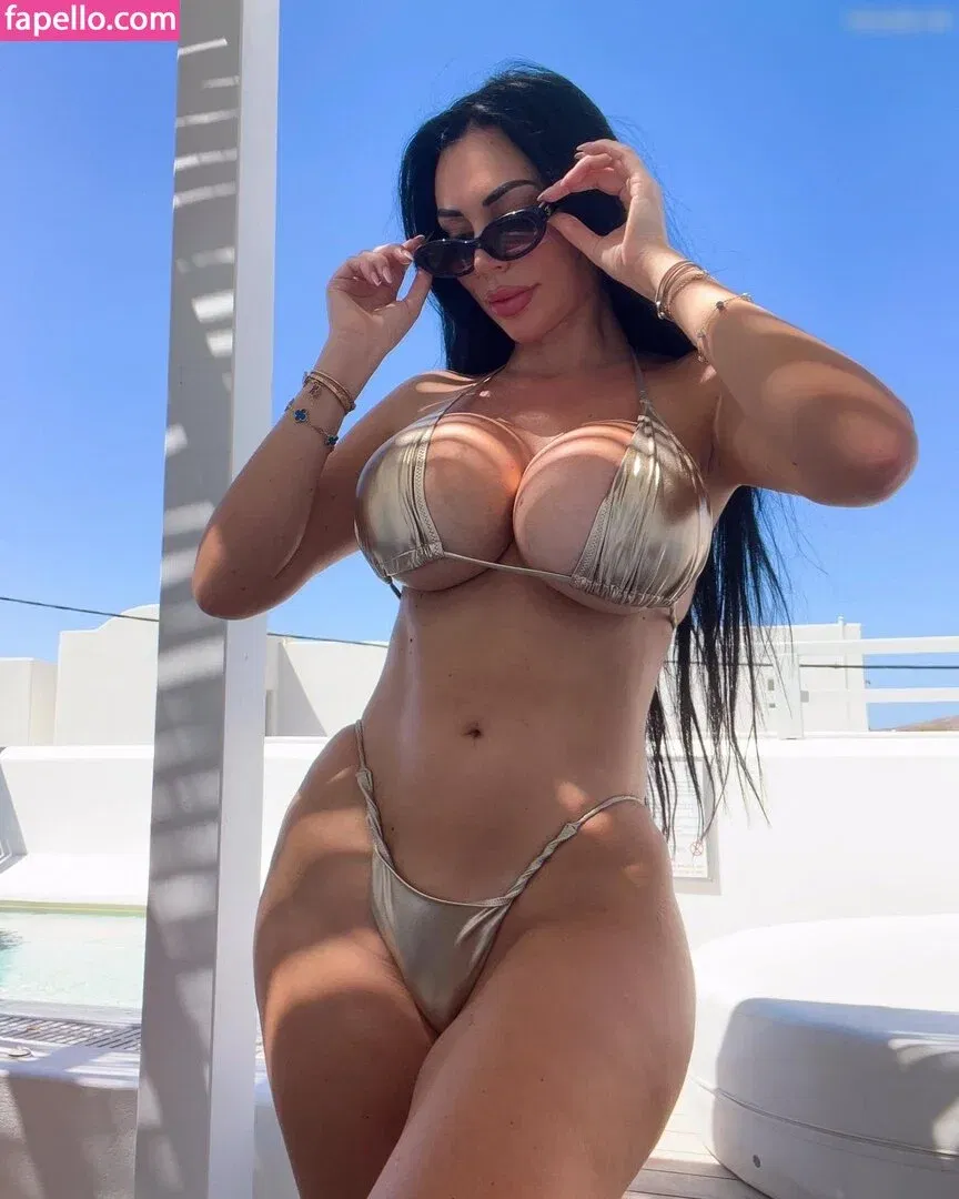 yvonne_bar Onlyfans Photo Gallery 