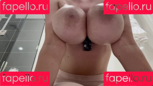 yvonne_bar Onlyfans Photo Gallery 