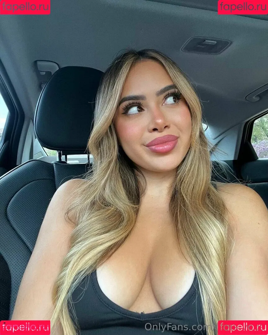 Layla.Vega Onlyfans Photo Gallery 