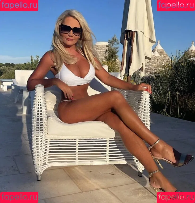 Lenka Dragounova Onlyfans Photo Gallery 