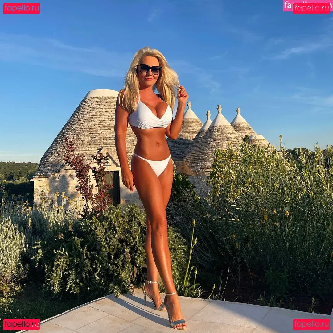 Lenka Dragounova Onlyfans Photo Gallery 