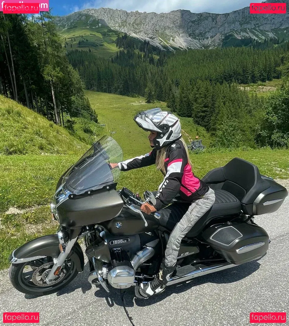 Lenka Dragounova Onlyfans Photo Gallery 