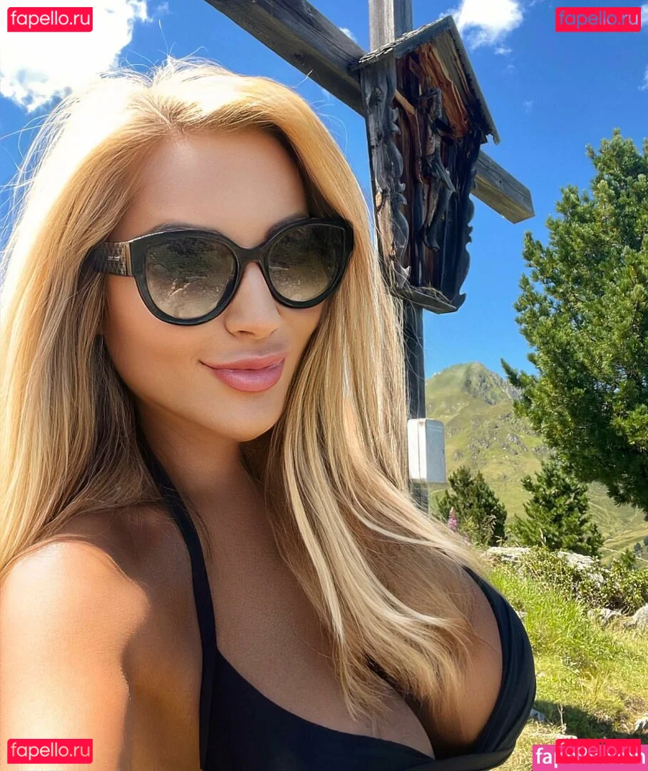 Lenka Dragounova Onlyfans Photo Gallery 