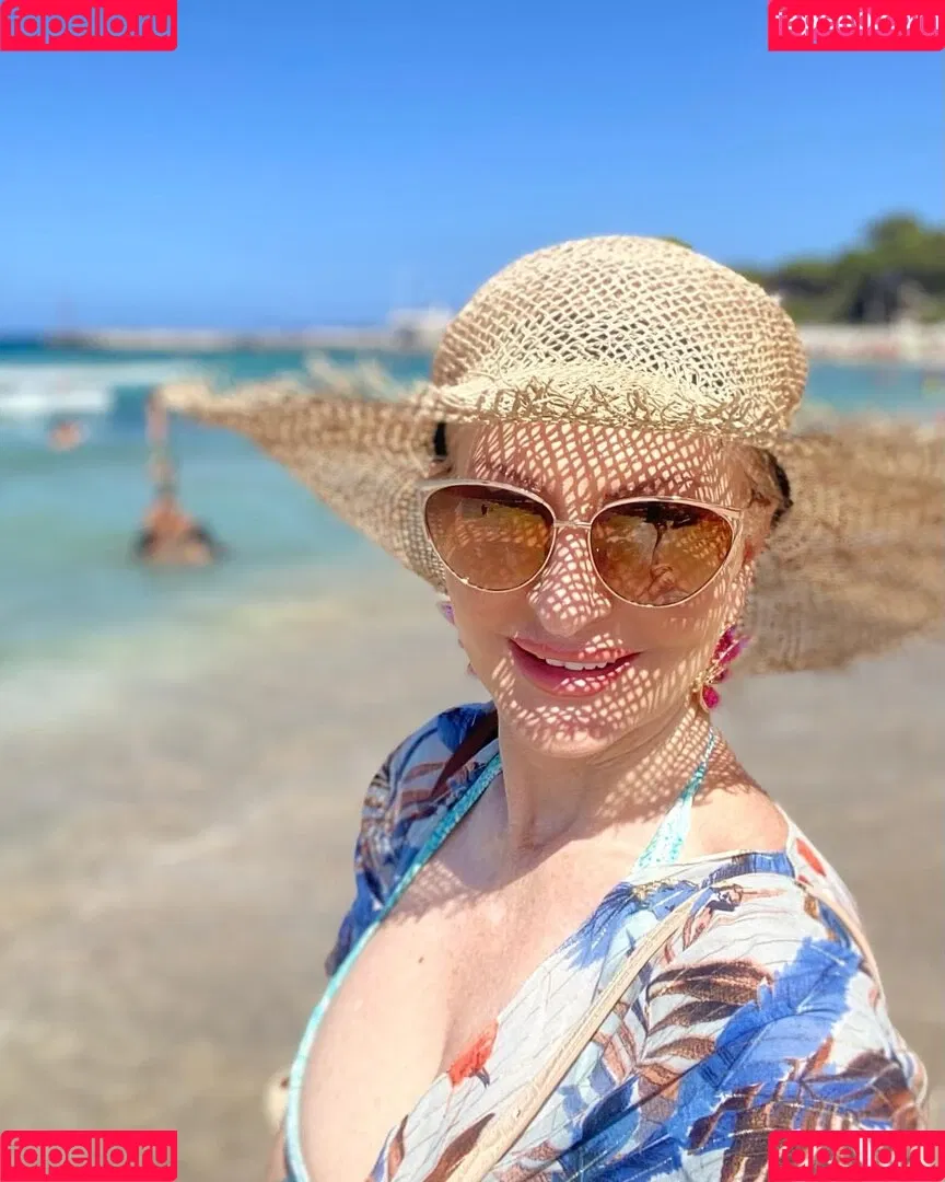 Désirée Nick Onlyfans Photo Gallery 