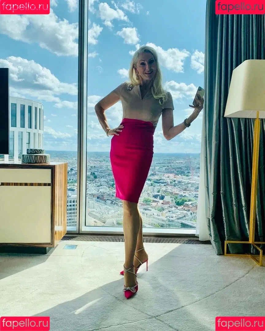 Désirée Nick Onlyfans Photo Gallery 