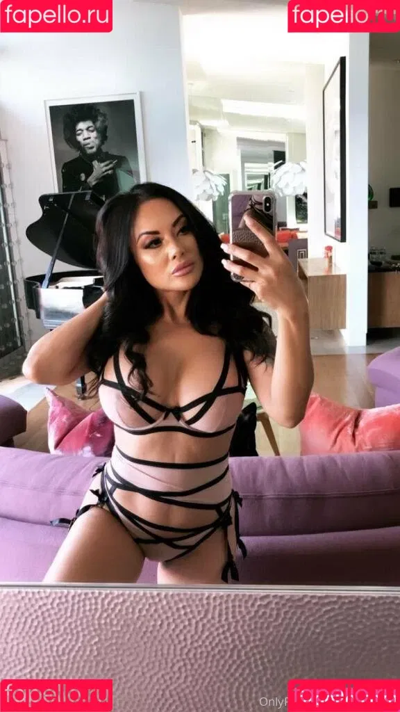 kaylanileix Onlyfans Photo Gallery 
