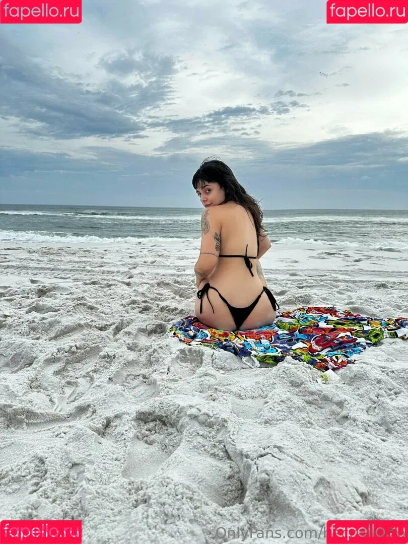 Becca Razzo Onlyfans Photo Gallery 