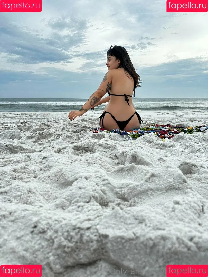 Becca Razzo Onlyfans Photo Gallery 
