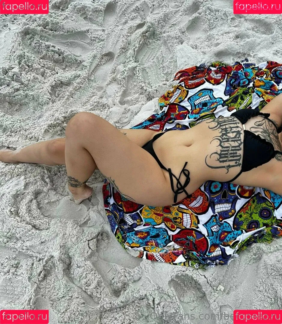 Becca Razzo Onlyfans Photo Gallery 