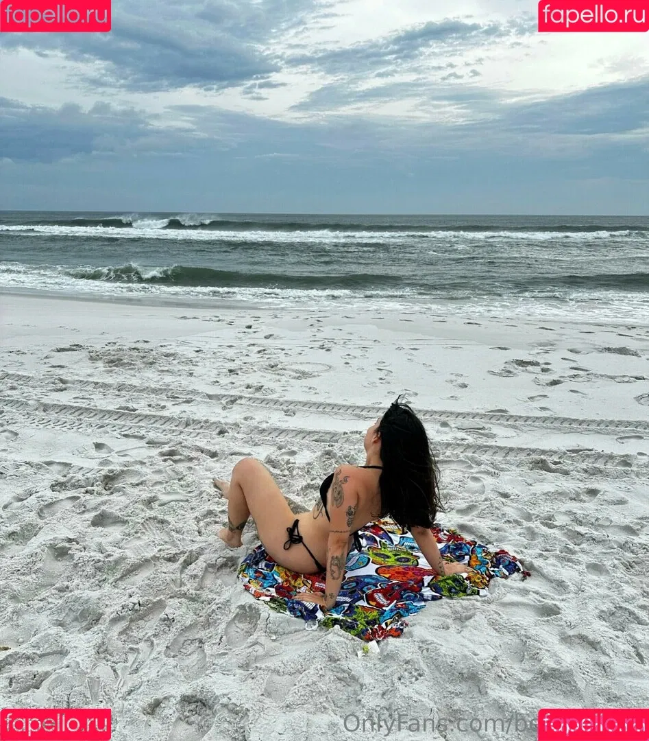 Becca Razzo Onlyfans Photo Gallery 