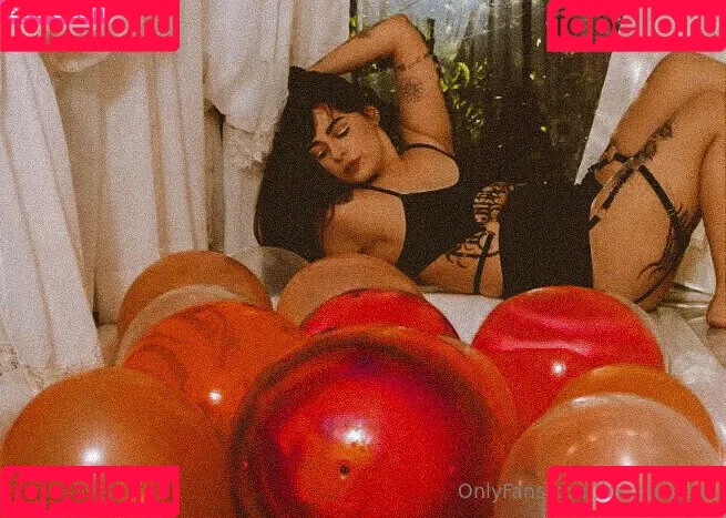 Becca Razzo Onlyfans Photo Gallery 