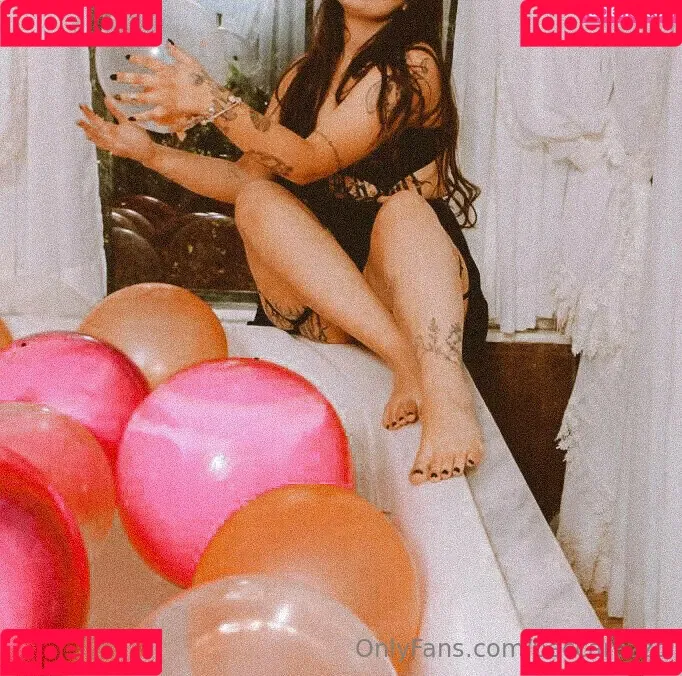 Becca Razzo Onlyfans Photo Gallery 