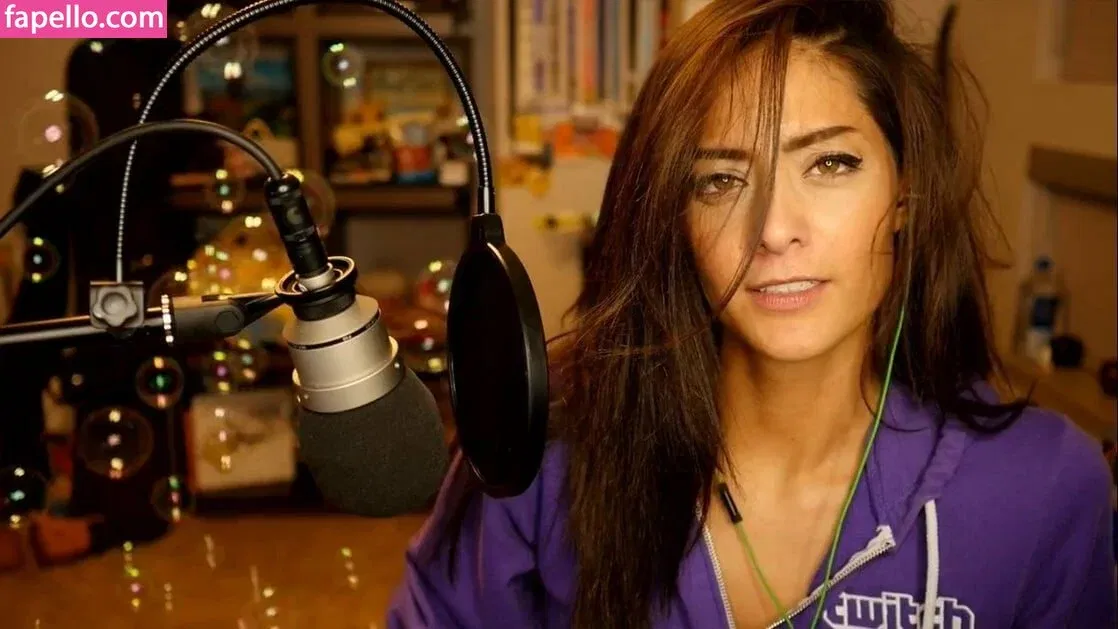 twomgovercsquared Onlyfans Photo Gallery 