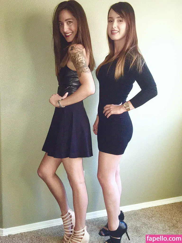 twomgovercsquared Onlyfans Photo Gallery 