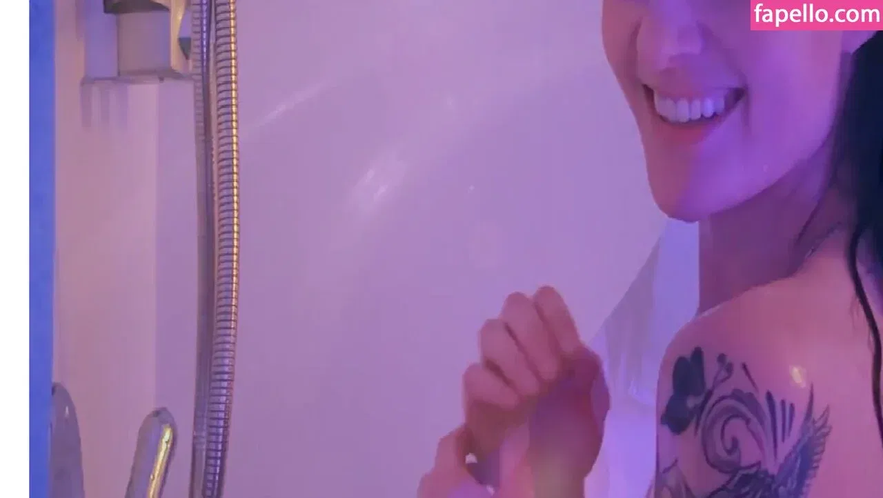 twomgovercsquared Onlyfans Photo Gallery 