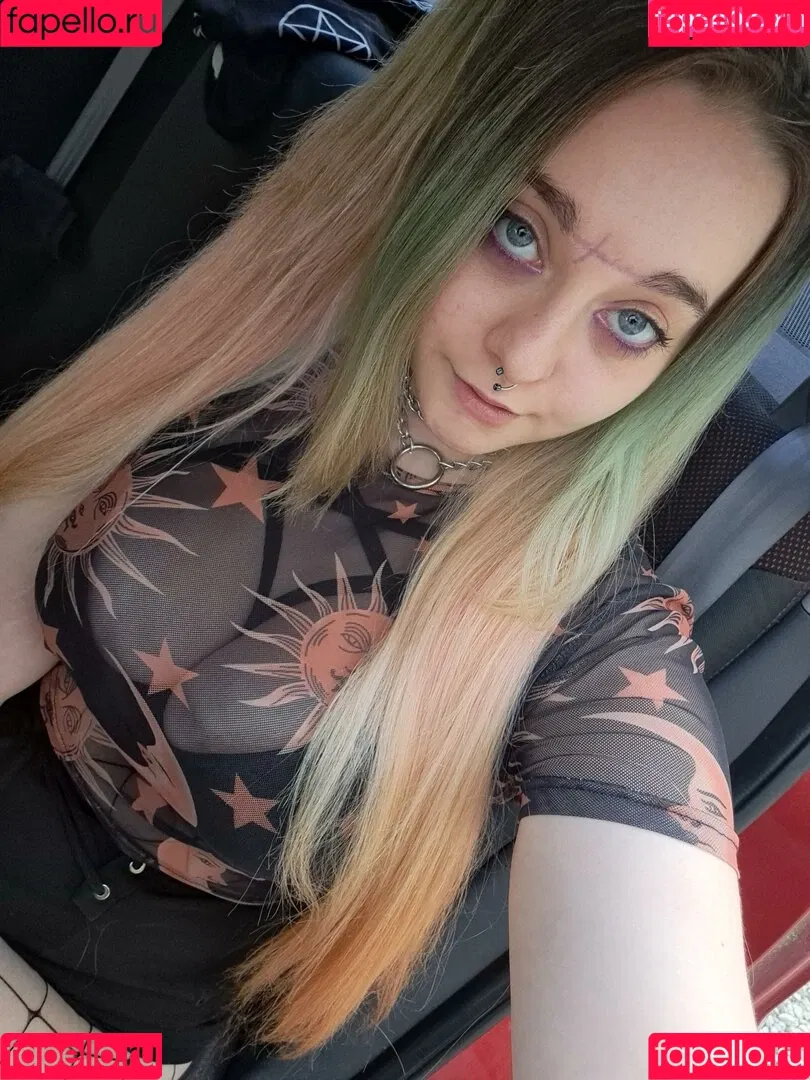 Izzysweettart Onlyfans Photo Gallery 