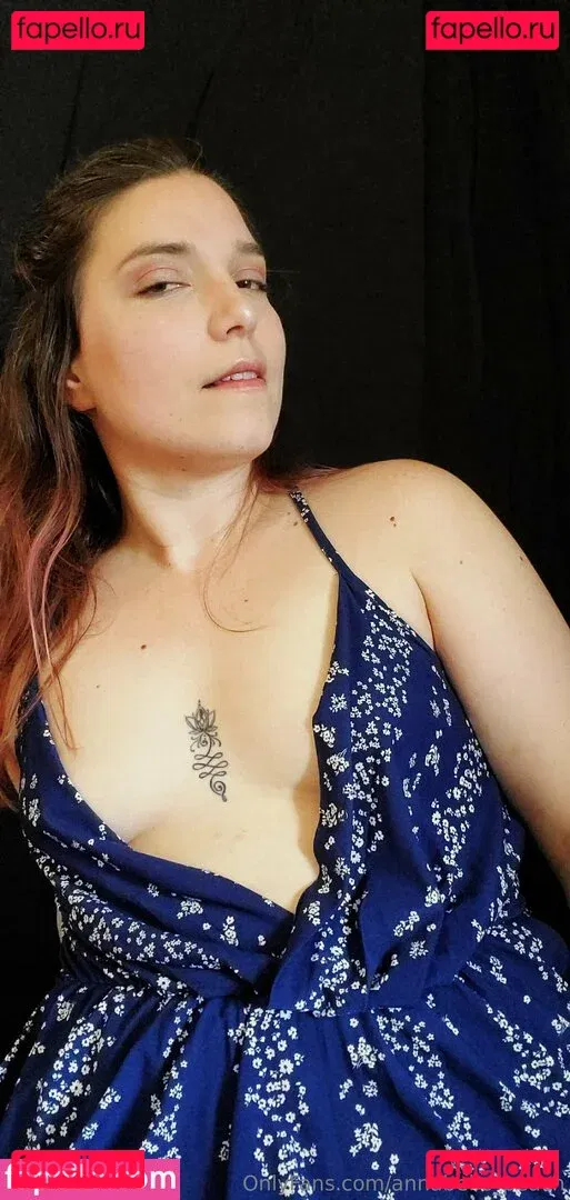 Annabelle Peach Onlyfans Photo Gallery 