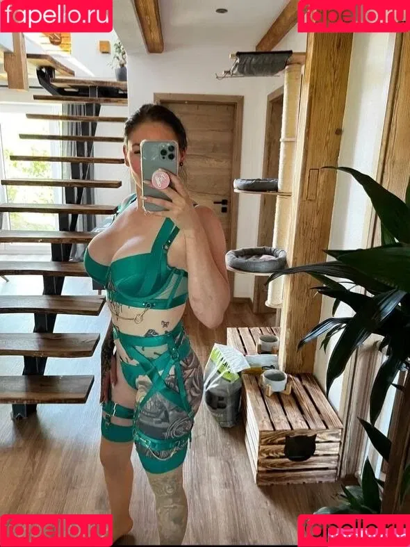 Little Princess Hedi Onlyfans Photo Gallery 
