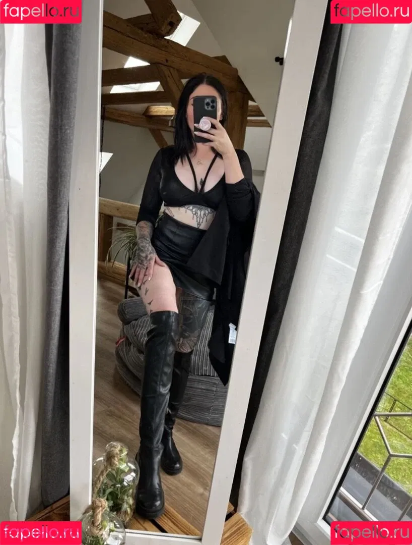 Little Princess Hedi Onlyfans Photo Gallery 