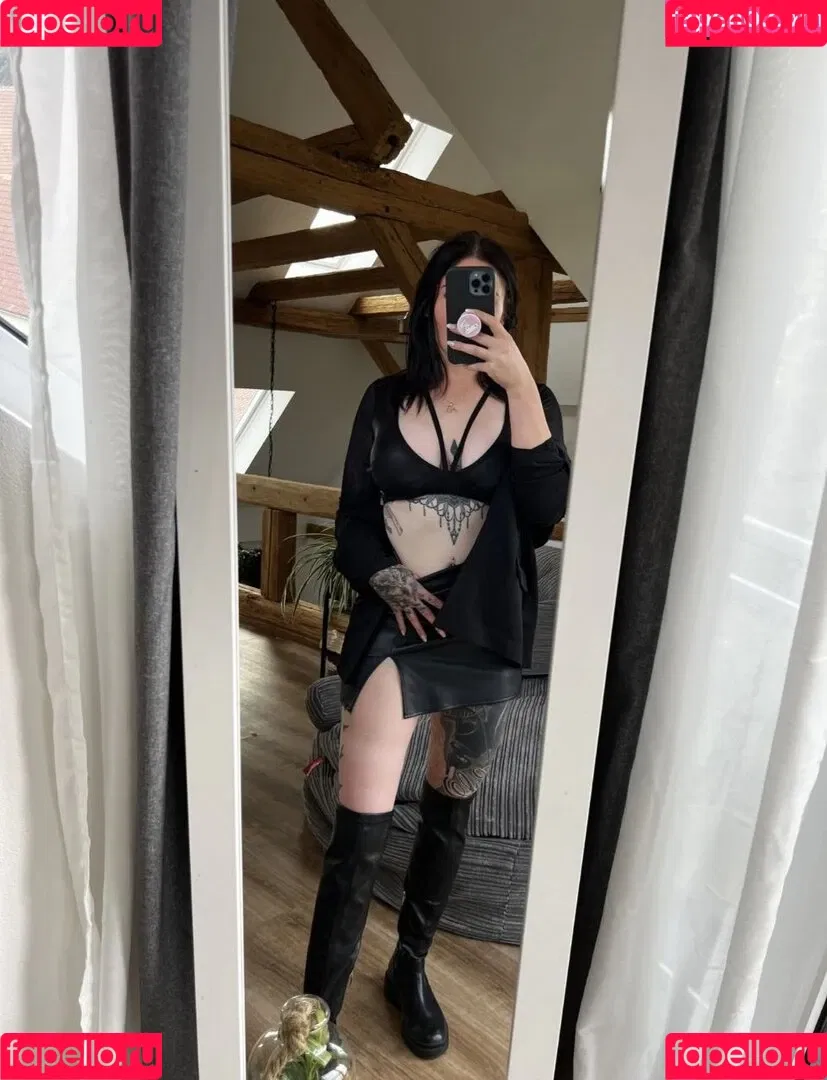 Little Princess Hedi Onlyfans Photo Gallery 