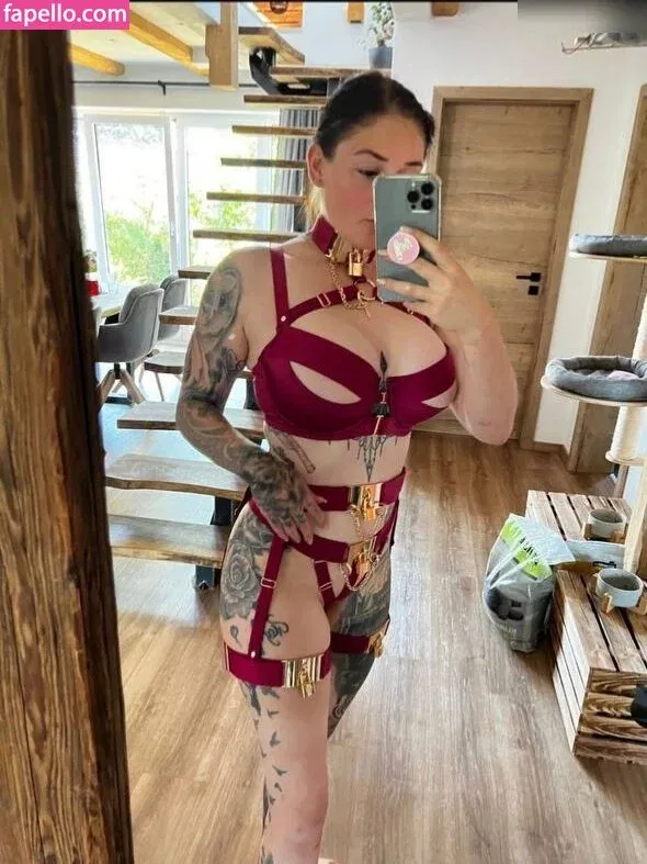 Little Princess Hedi Onlyfans Photo Gallery 