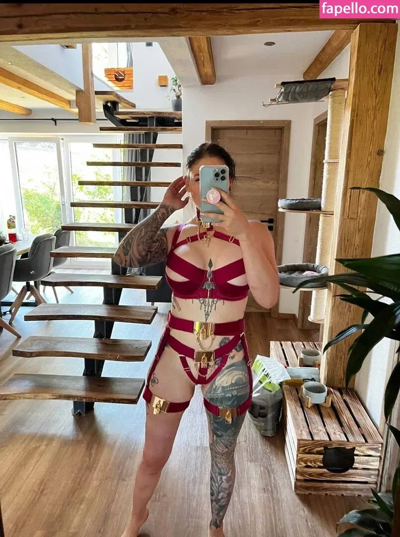 Little Princess Hedi Onlyfans Photo Gallery 