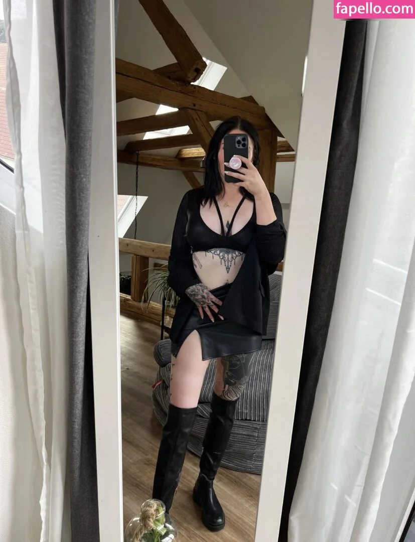 Little Princess Hedi Onlyfans Photo Gallery 