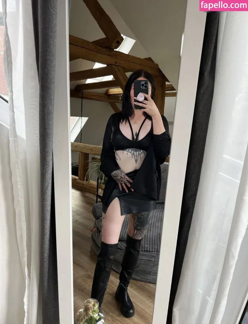 Little Princess Hedi Onlyfans Photo Gallery 