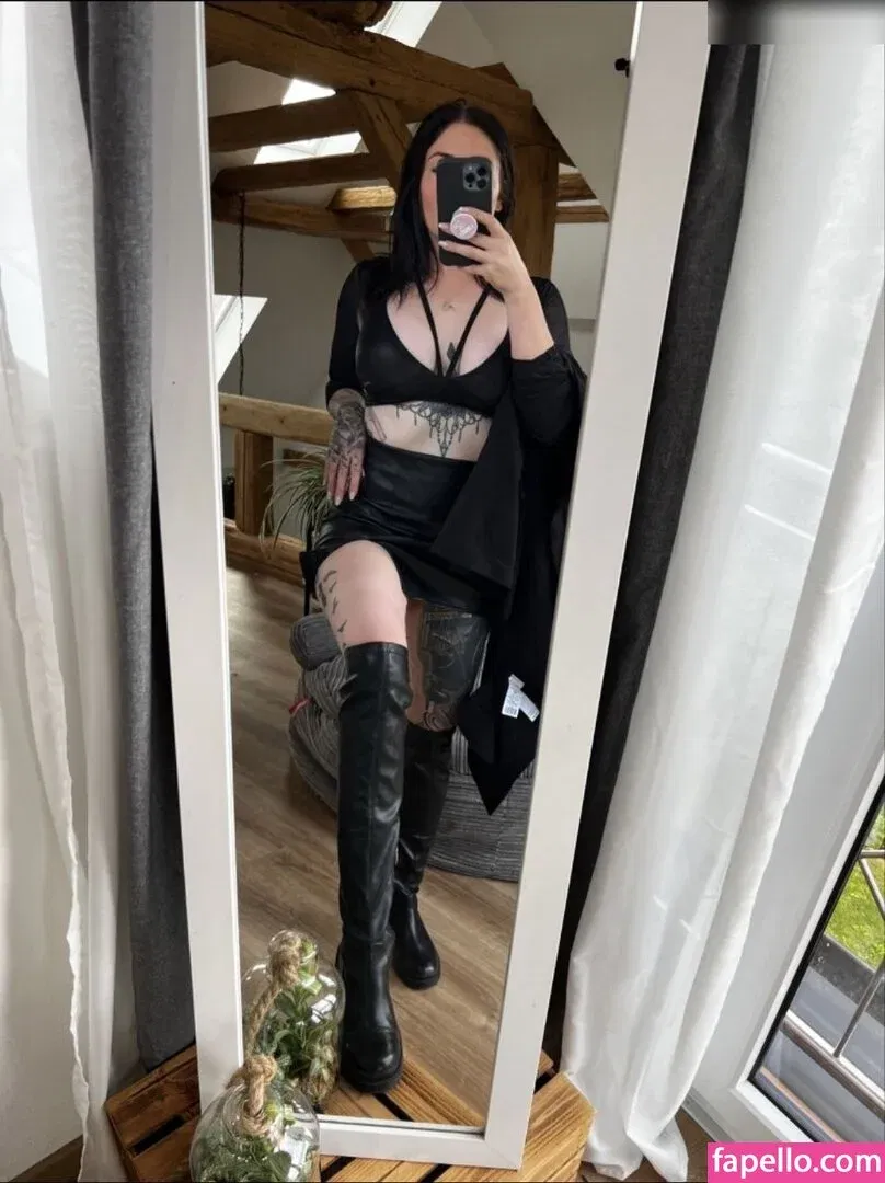 Little Princess Hedi Onlyfans Photo Gallery 